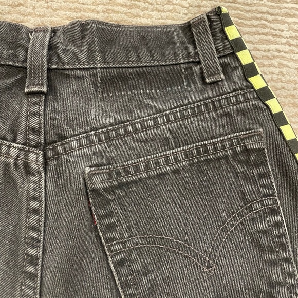 Levi’s 501 High-Rise Denim Shorts - Picture 6 of 11